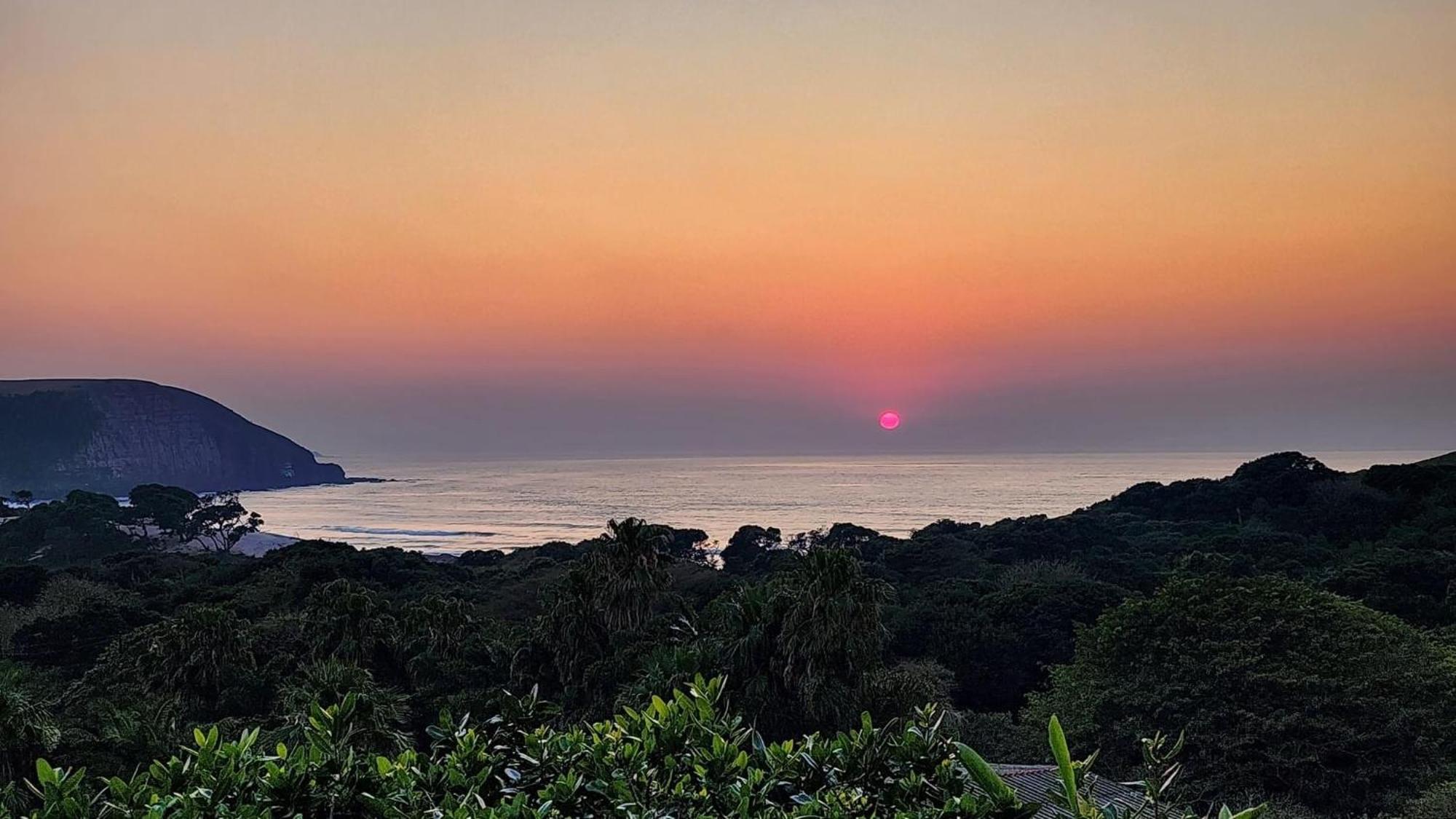 Coram Deo Saltywaves Double En-Suite Rooms With Sea Views Coffee Bay Exterior photo